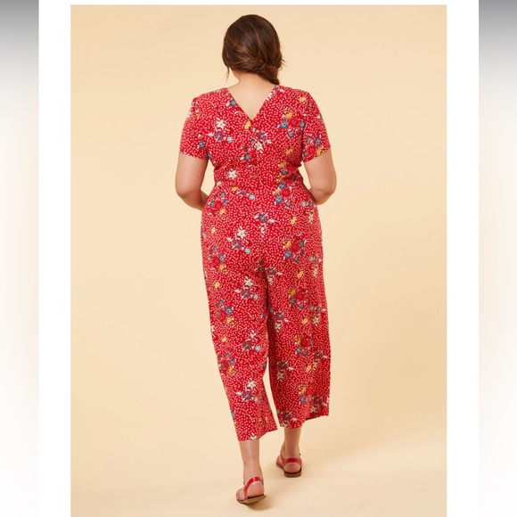 ARIANNE FLOWER PATCH PRINT JUMPSUIT Joanie Clothing Molly Hatch Pockets - Picture 2 of 10